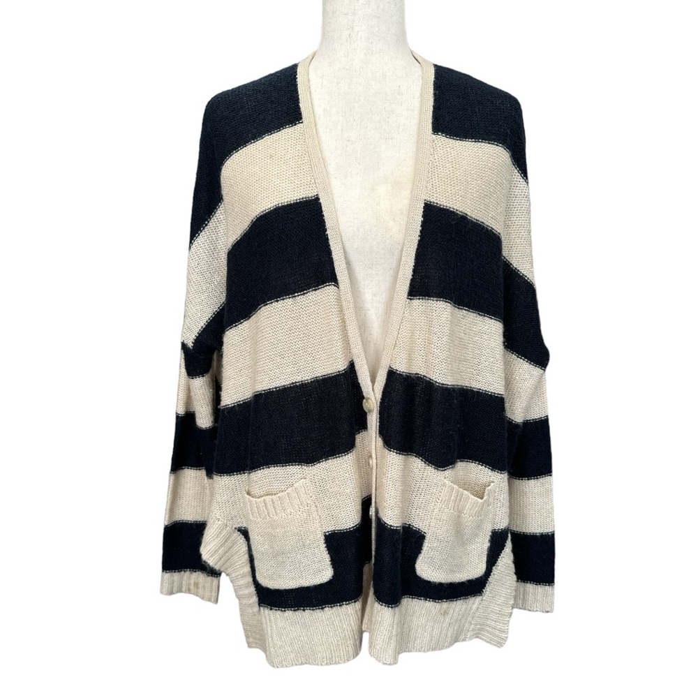 Dreamcatcher Striped Black and Cream Women's Sweater EUC Sz M